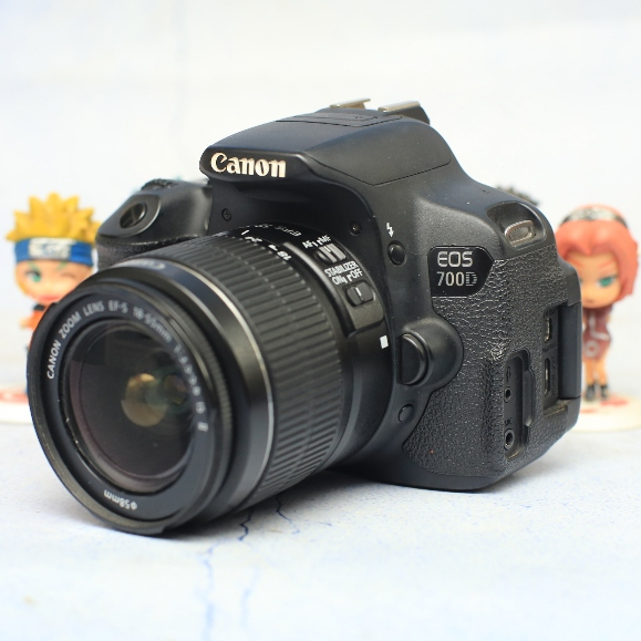 CANON EOS 700D LENSA KIT 18-55MM F3.5 KAMERA DSLR FULLSET BOX -Vms