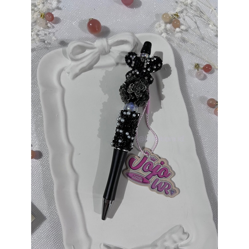

DIY Pen Black Diamond Butterfly / Pen Cantik / Beaded Pen