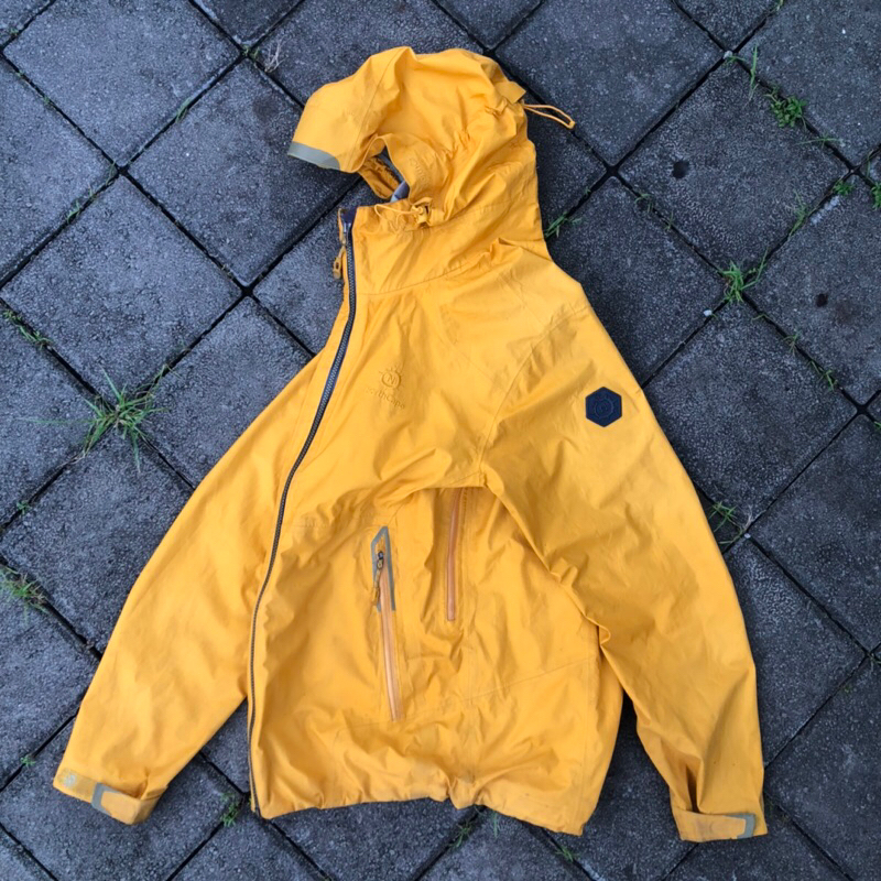 outdoor northcape gorpcore second bekas not arcteryx