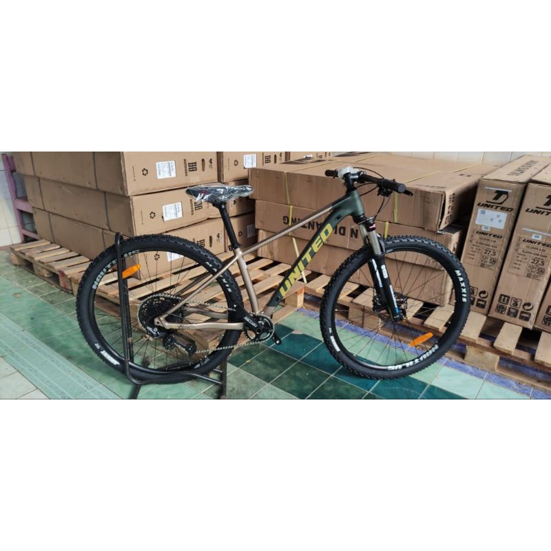 Sepeda Gunung MTB United Clovis 6.10 Ring 27.5 29 Terbaru Termurah Toko Sepeda Kingbike