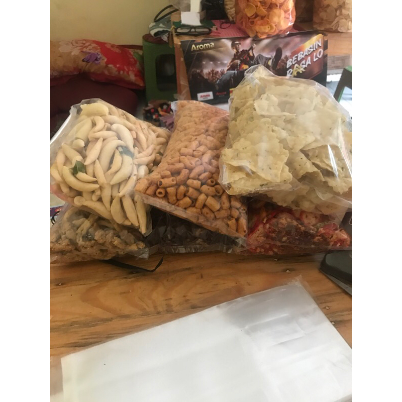 

PAKET SNACK 100 RIBU (BEBAS PILIH JENIS)