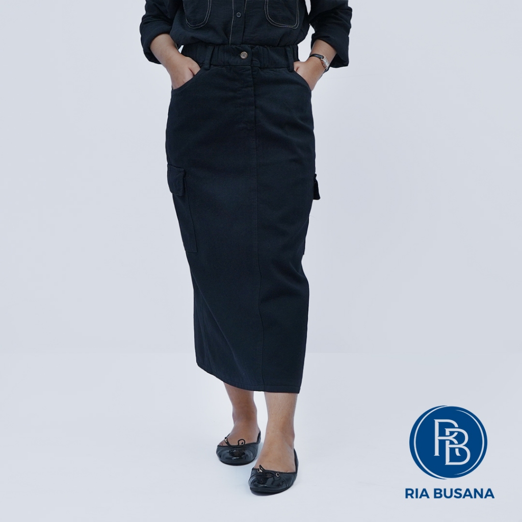 Ria Busana - Income - Rok Jeans Cargo Wanita Span Polos Hitam Art. 77924019-7/9