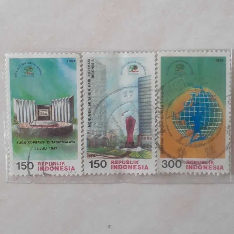 

(A) Perangko Indonesia Tahun Emas Koperasi Tahun 1997 set 3pcs