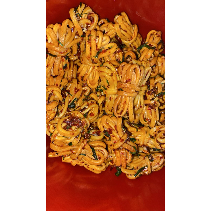

Cemilan kering Mie gulung/mie iket cikruh daun jeruk 180gram