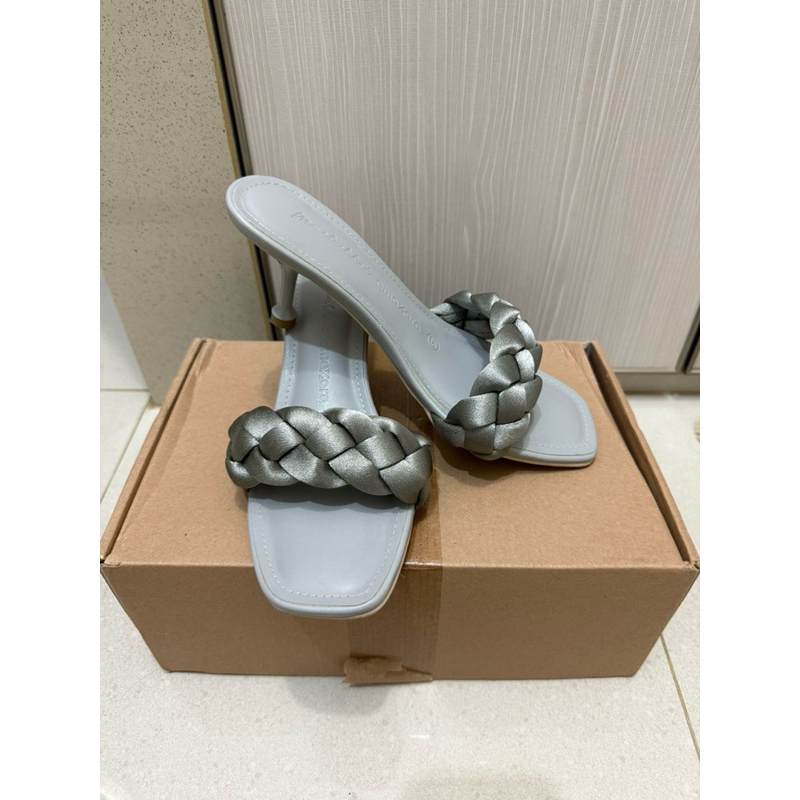 [PRELOVED] Mmehuillet x Amazara Marsmallow Heels