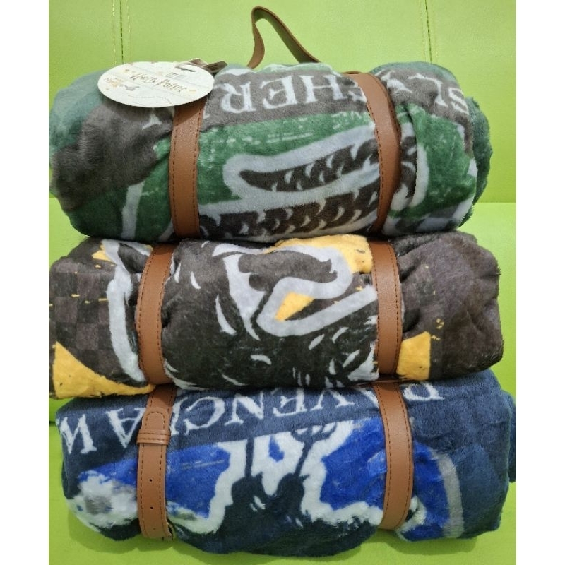 Selimut dengan Tudung Gryffindor/Ravenclaw/Slytherin/Hufflepuff (Blanket with Hoodie) Gryffindor/Rav