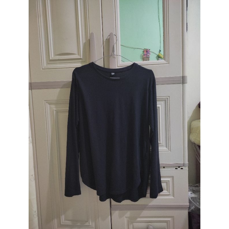 preloved kaos lengan panjang uniqlo