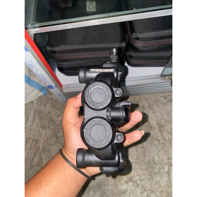 kaliper Tokico kacamata kiri