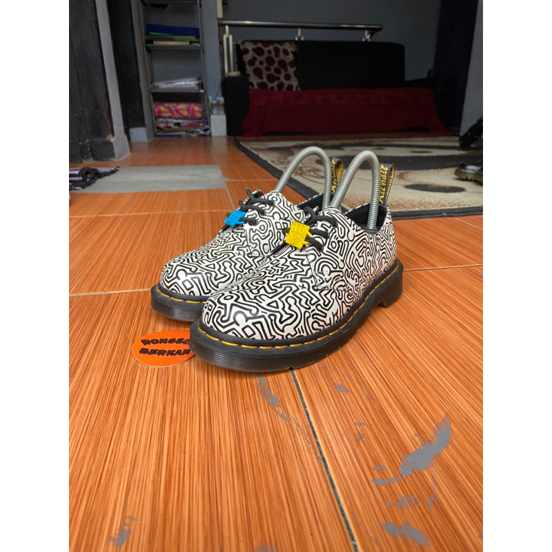 dr martens 1461 keith haring