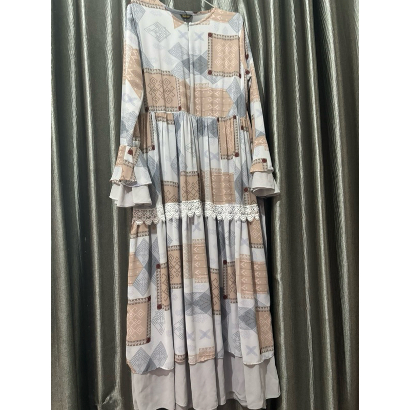 PRELOVED GAMIS GHAISANI