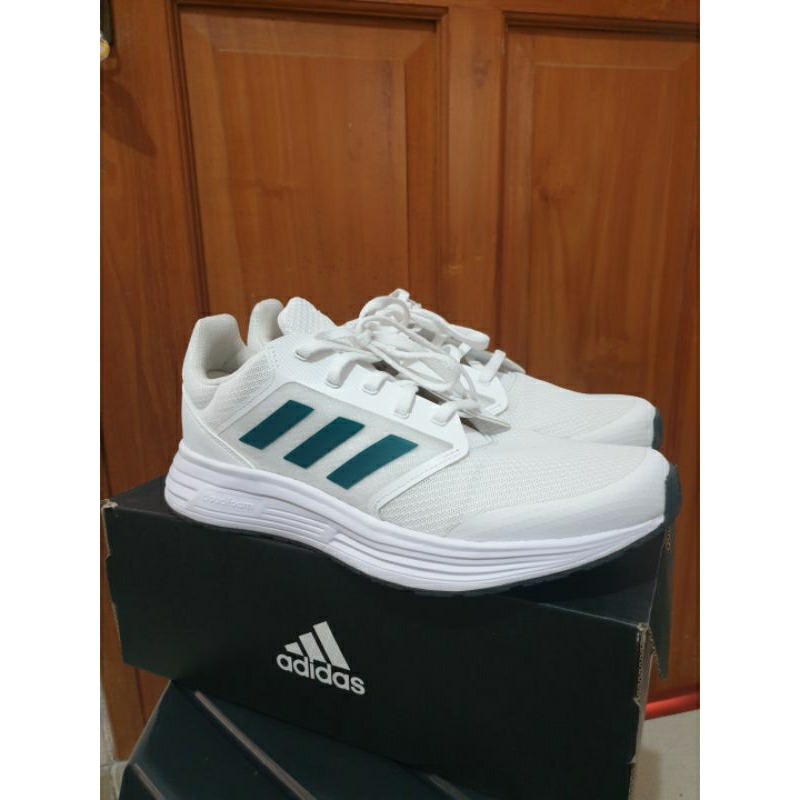 RUNNING SHOES ADIDAS GALAXY 5 WHITE SIZE 42