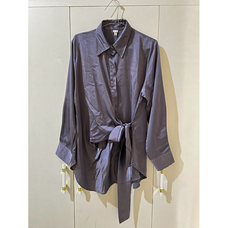 Preloved Blouse Vanilla hijab size S/M