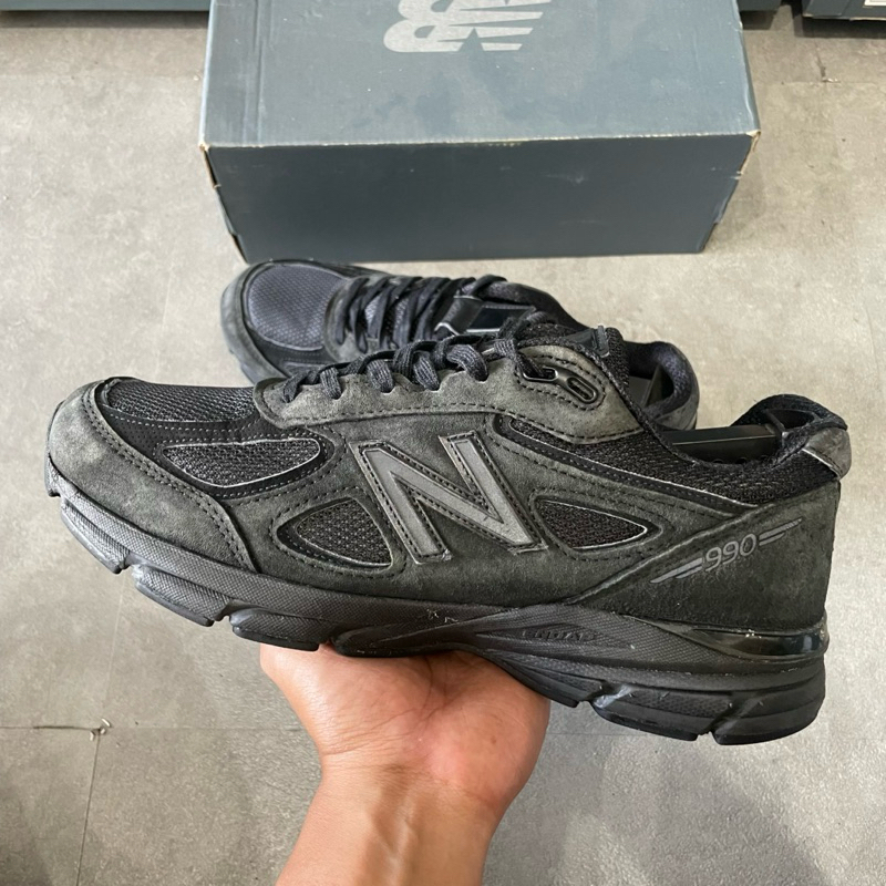 New Balance 990 V4 Triple Black #M652