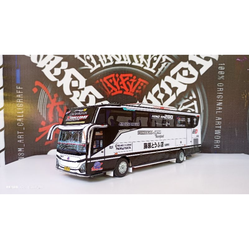 Miniatur Bus Takumi JB5 Tunggal Jaya Transport set lampu panjangan ban mainan basuri toy