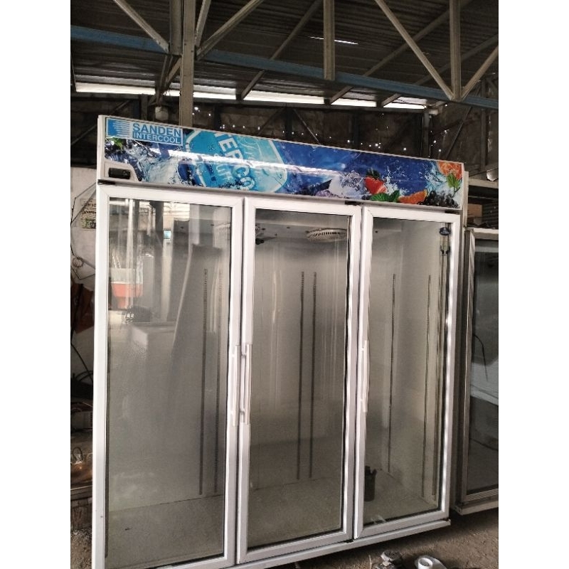 kulkas showcase 3 pintu merk sanden bekas