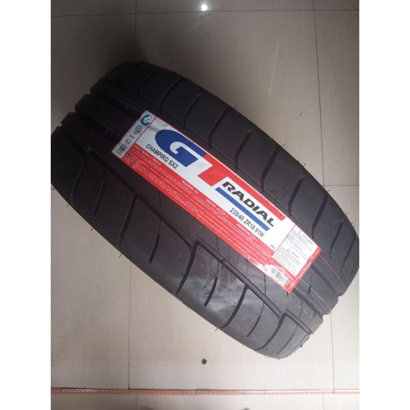 GT radial Champiro SX2 235/40/18 R18