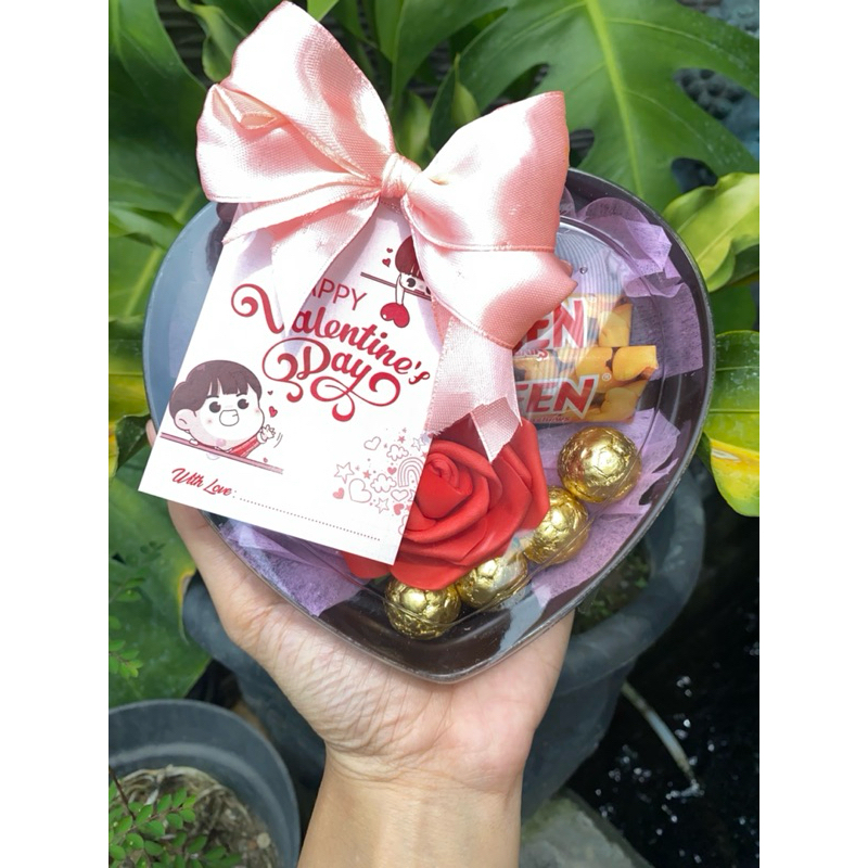

Paket gift Coklat heart valentine / kado hari ibu / kado hari guru / anniv