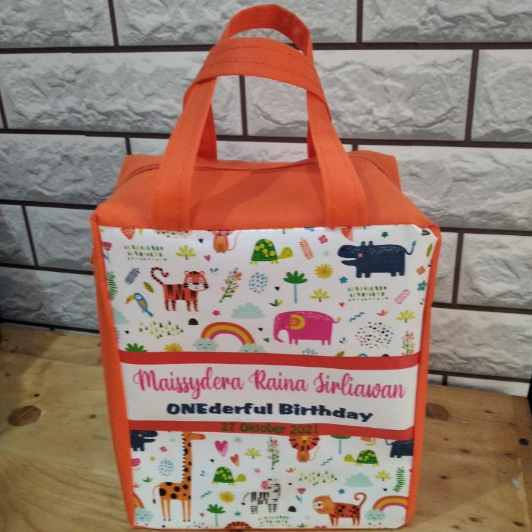 

goodie bag /tas resleting custom sablon /tas tasyakuran /tas ulang tahun sablon uk. 20x13x25