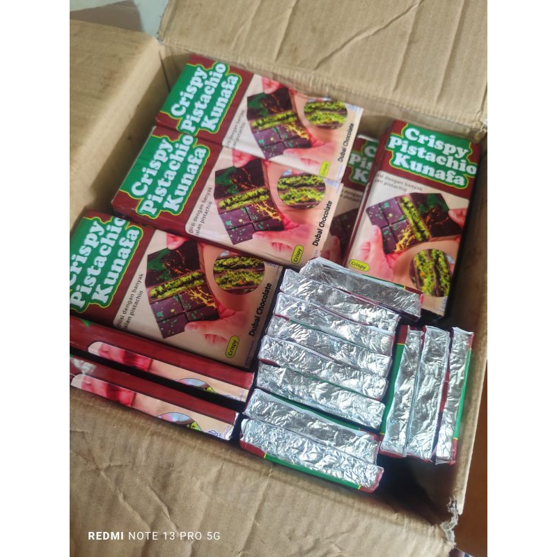 

Coklat Dubai Kunafa Pistachio Viral