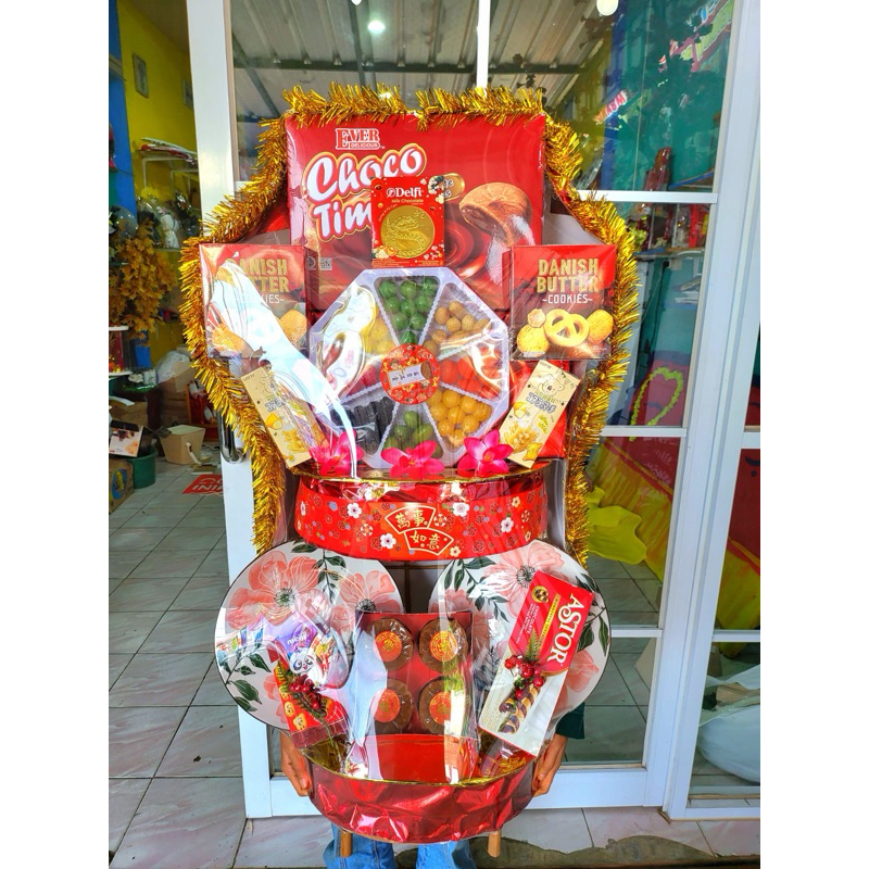 

parcel hampers imlek makanan ringan mix pecah belah