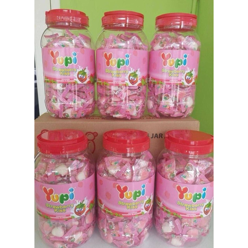 

YUPI TOPLES STROBERRY EXP 2026