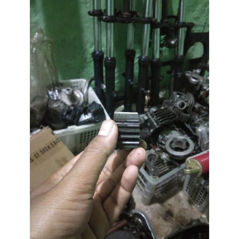 gigi primer honda win100