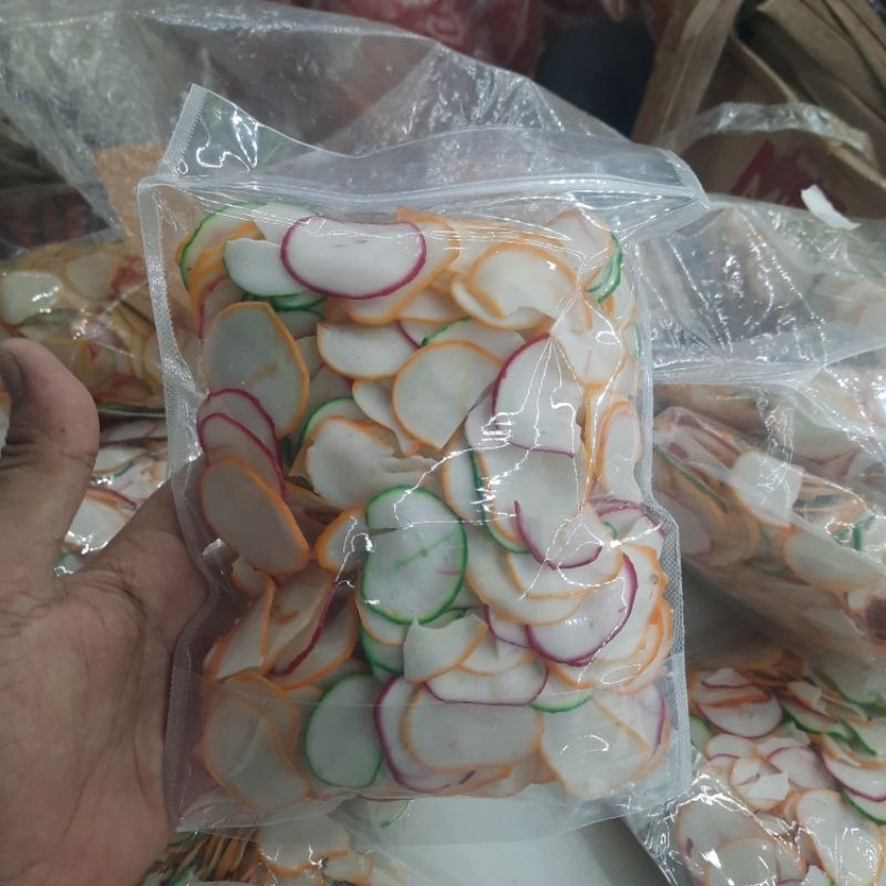 

KERUPUK BAWANG WARNA WARNI - KERUPUK BAWANG MENTAH -KRUPUK MENTAH-KRUPUK BAWANG kemasan 250gr