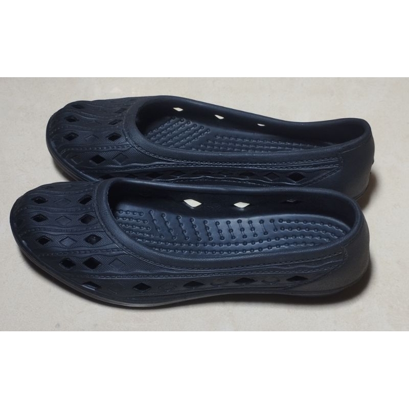 Sepatu Sandal karet wanita