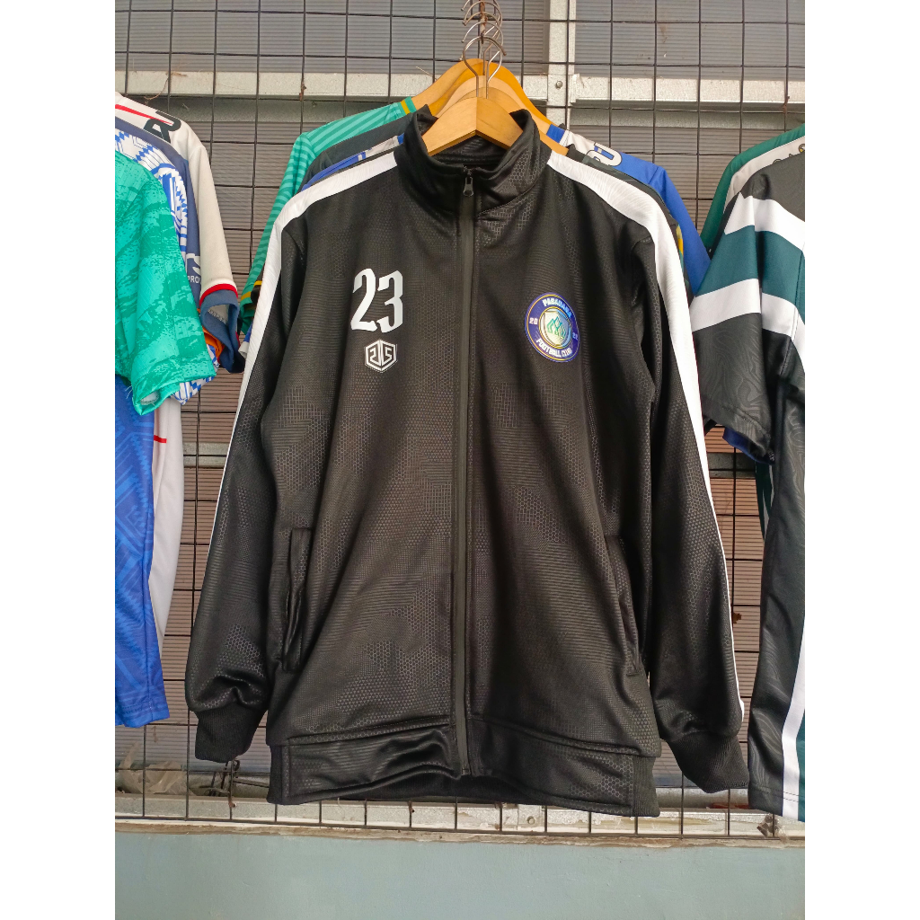 JAKET OLAHRAGA TRACKTOP DIADORA EMBOSH