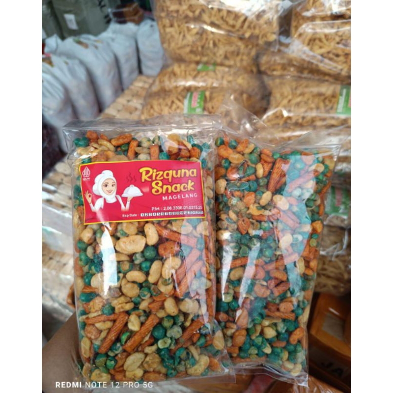 

kacang campur rizquna kemasan plastik-kacang jaipong