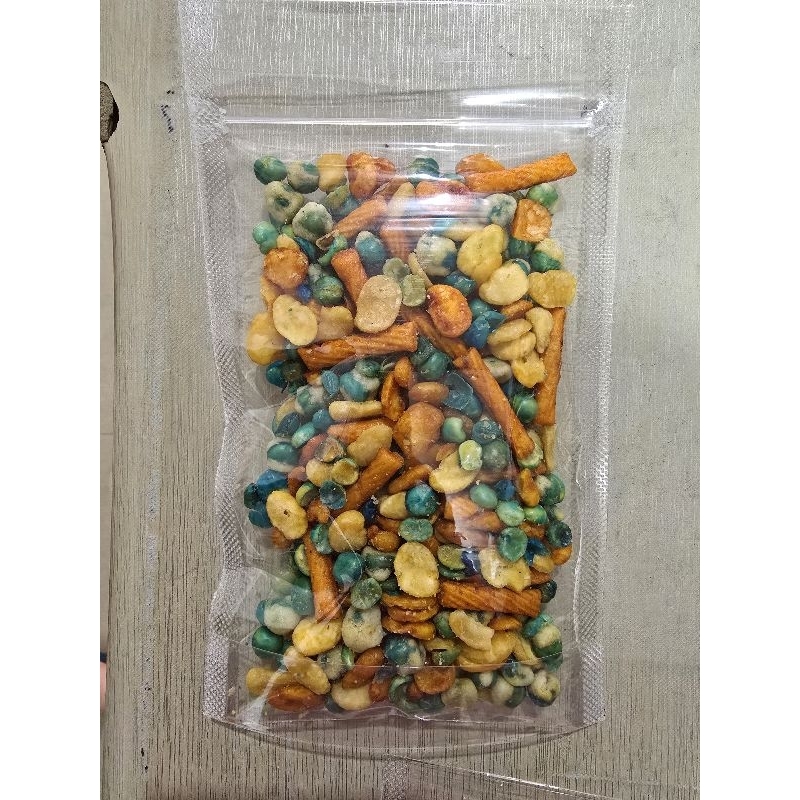 

KACANG CAMPUR 100 GRAM