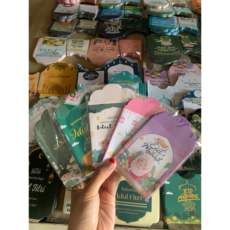 

paket usaha 100 pcs siap jual Medium mix (labubu muslim kartun )