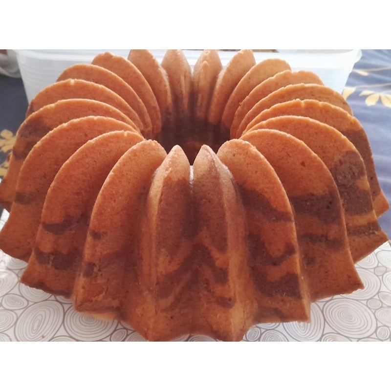 

Marble Cake Premium