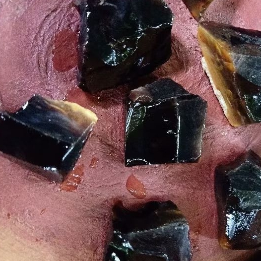 Batu Kecubung Wulung Ori Kristal Merah. SBY. Bahan Cincin Liontin