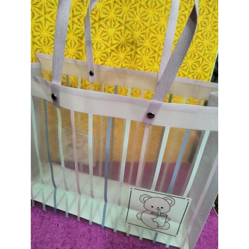 

TAS PLASTIK FANCY TALI PLASTIK DOF TAS PLASTIK FANCY TENTENGAN TAS PLASTIK MOTIF TAS PLASTIK CANTIK TAS PLASTIK SOUVENIR