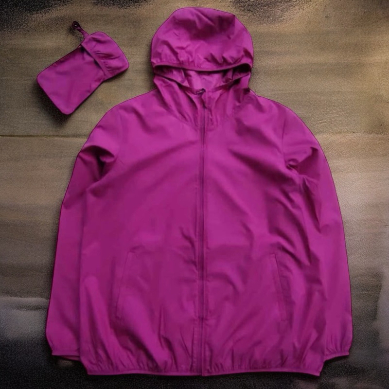 UNIQLO Lightweigt Packable Jacket