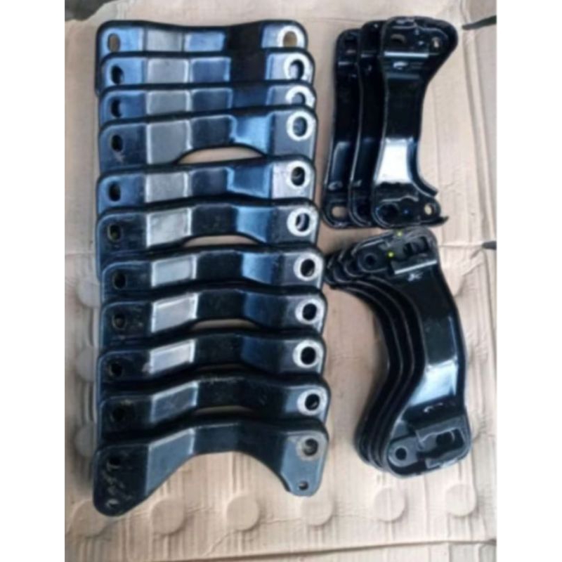 dudukan KENALPOT breket kenalpot tahanan dudukan KENALPOT motor yamaha mio sporty mio lama mio soul