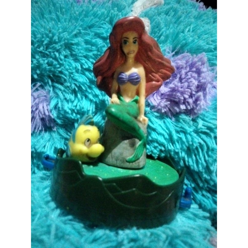 figure ariel mermaid mainan MCD ikan bisa muter