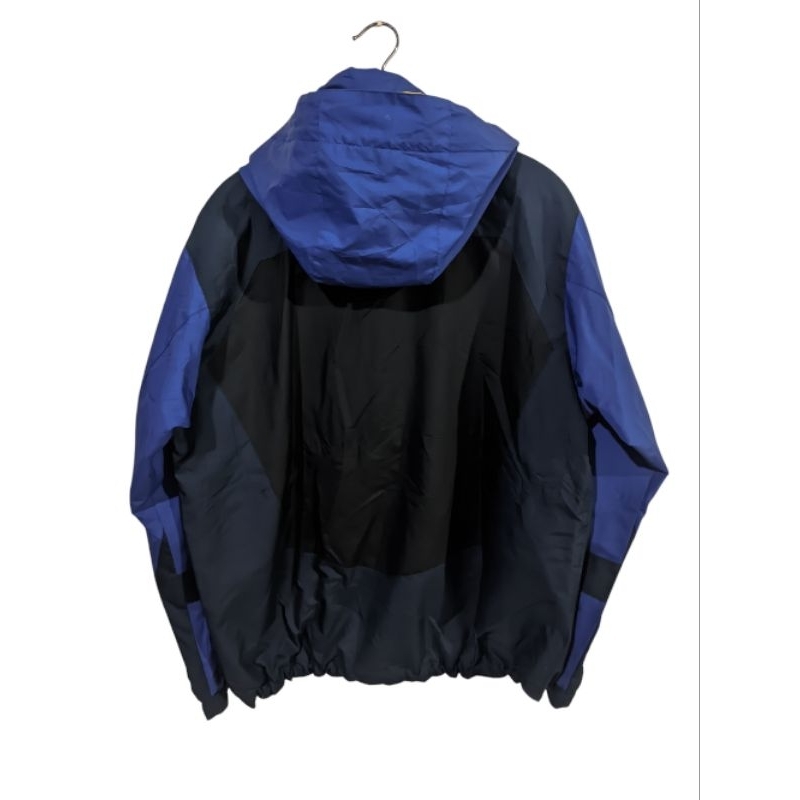 Jaket outdoor magnus