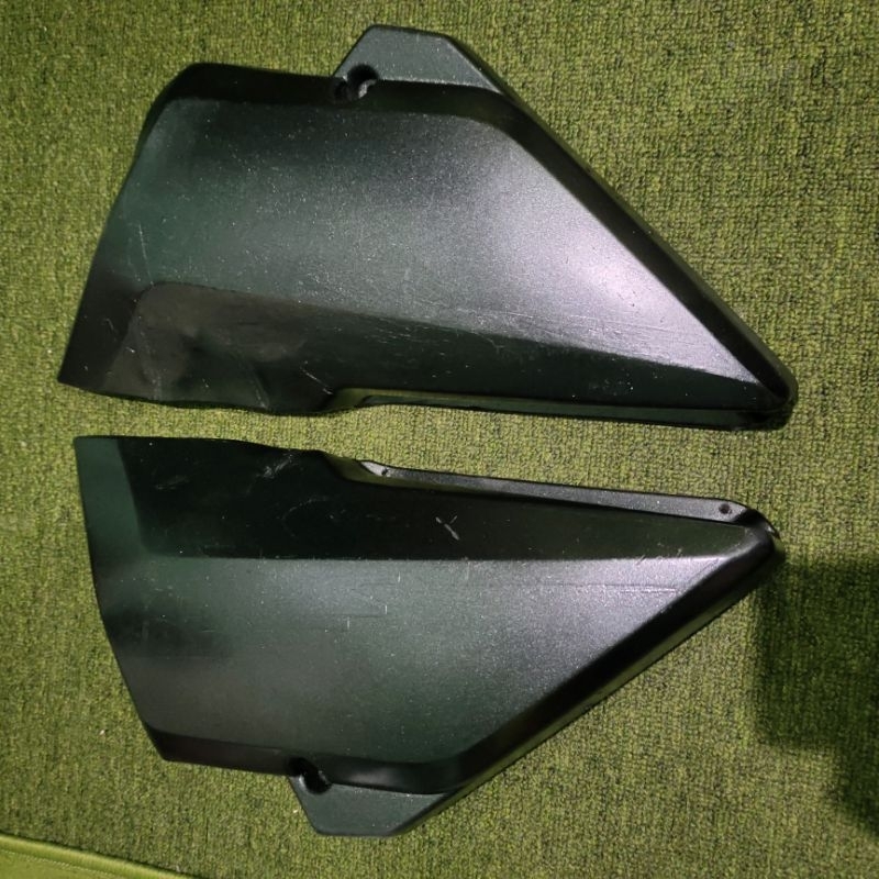 sepasang tepong aki Suzuki TRS TRZ original