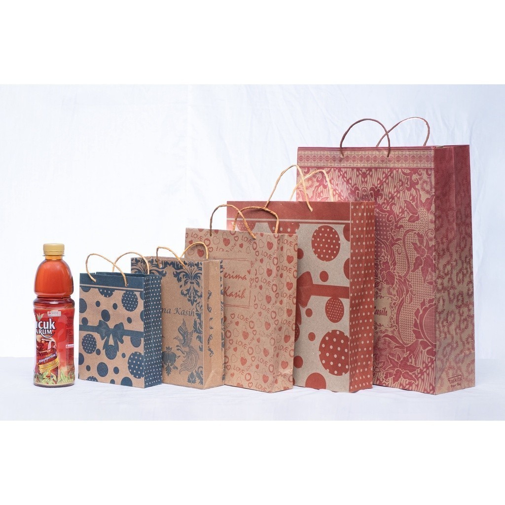 

Paper bag Motif Paperbag kertas Tas kertas Tas sovenir 5 ukuran HARGA SATUAN