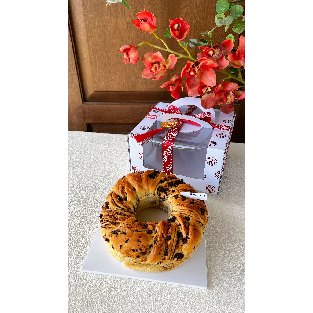 

Honey CharSiu Wreath Babka - CNY Hampers