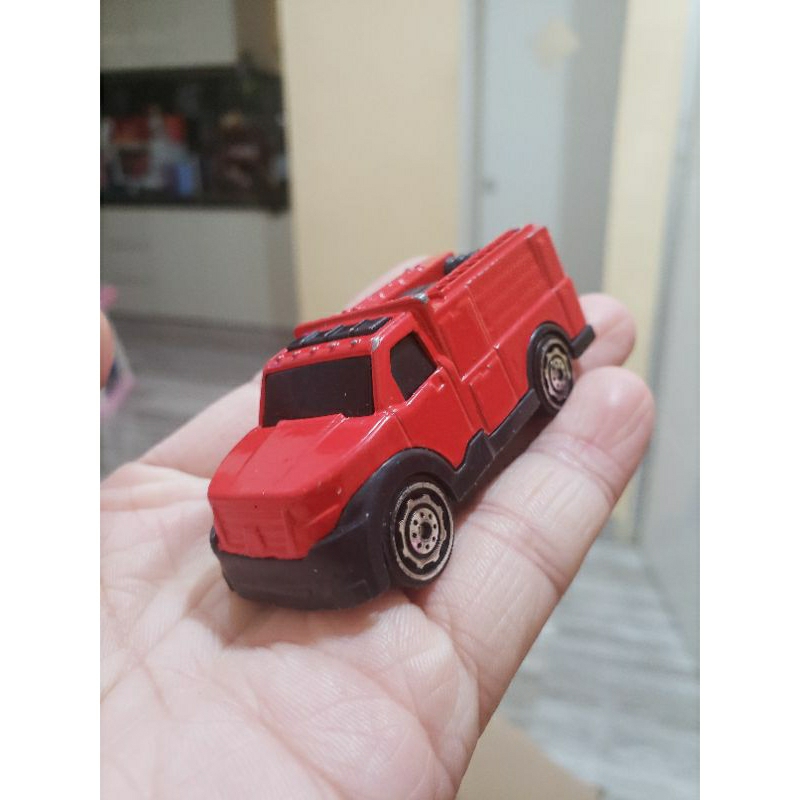 JUALAN MAINAN MOBIL MOBILAN HUMMER HUMER RED MERAH ORIGINAL ASLI LICENCE CE BRAND REAL CARS REALCAR 