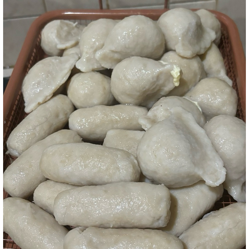 

Pempek ikan tenggiri asli Palembang