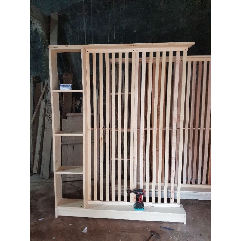 Pembatas ruangan tamu | Partisi ruangan tamu minimalis