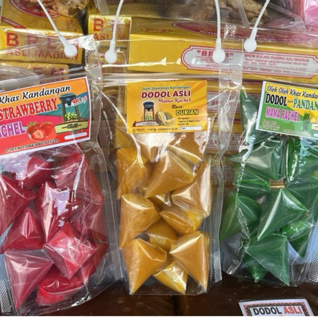 

Dodol Tiga Rasa kemasan segitiga merek mama rachel