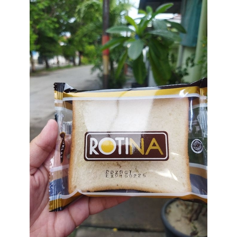 

Roti Rotina (Amanda) isi selai