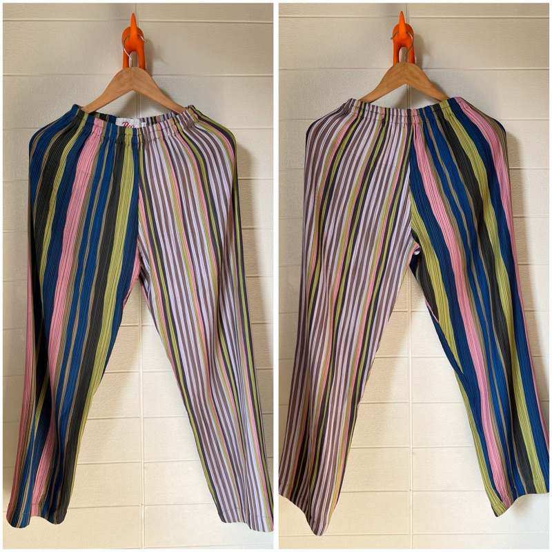 Raisin pleats pants | boo.stoodio