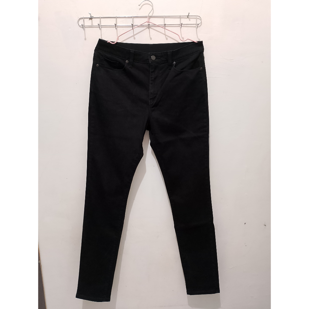 Celana Jeans Hitam Uniqlo Second Pria