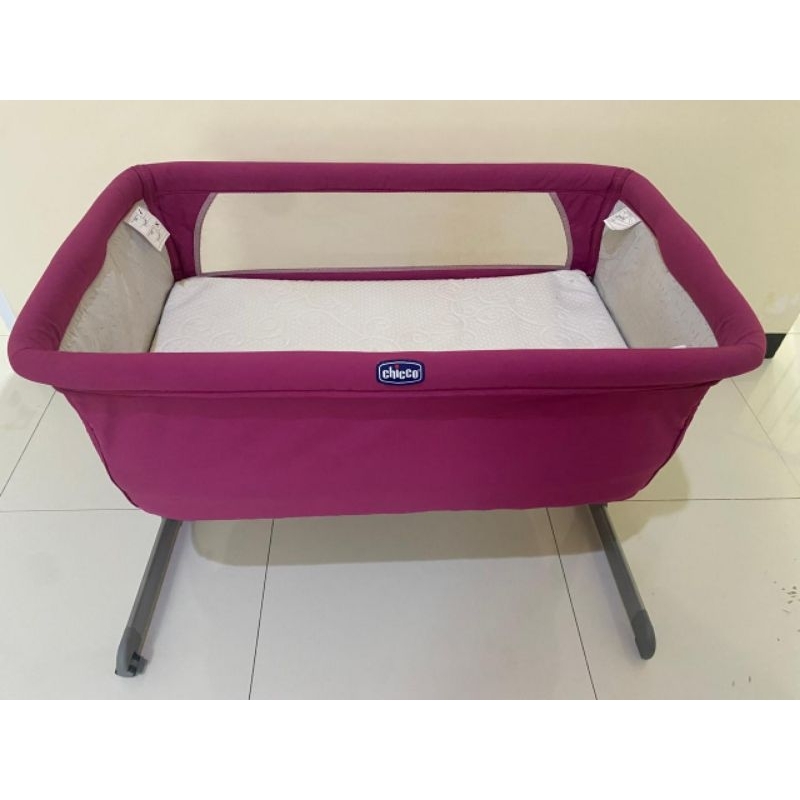 chicco next2me next to me baby box bed side